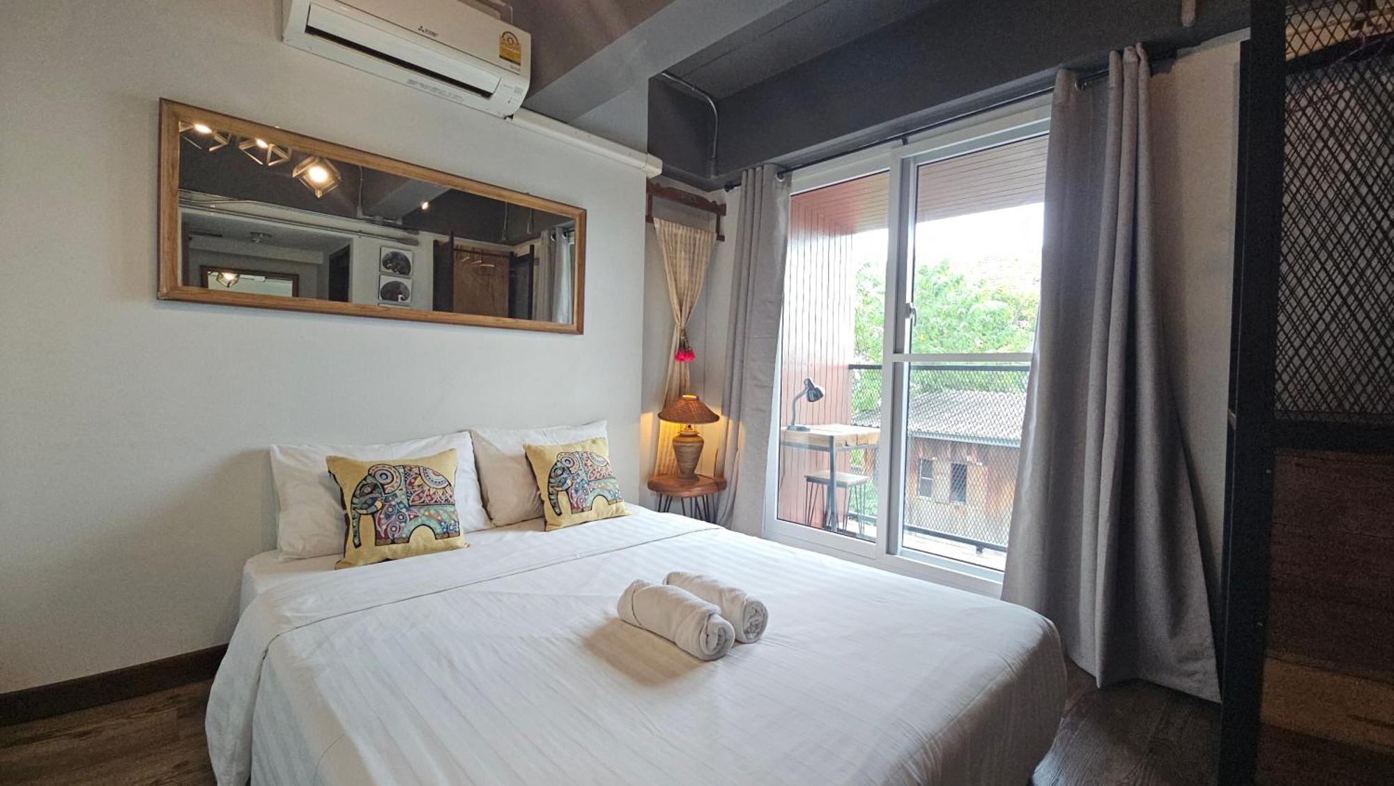 33 Poshtel (Adults Only) Hotel Chiang Mai Exterior photo